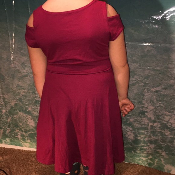 Place Dress - Picture 4 of 4